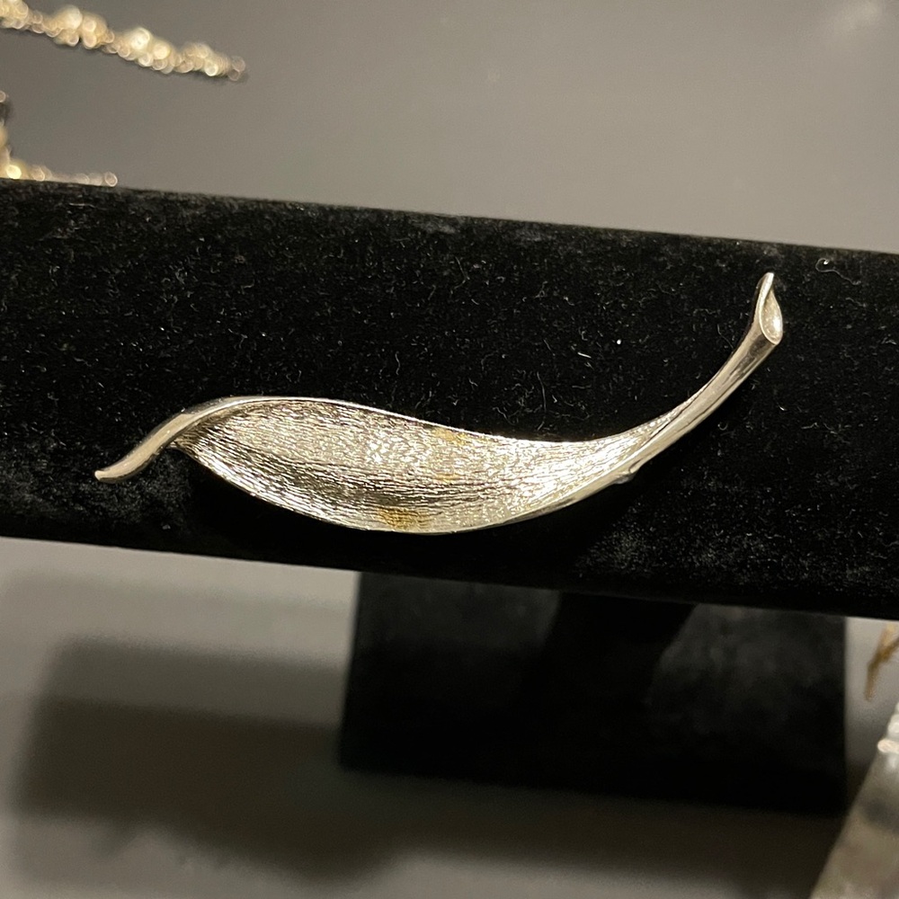 Elizabeth Morrey Leaf Brooch